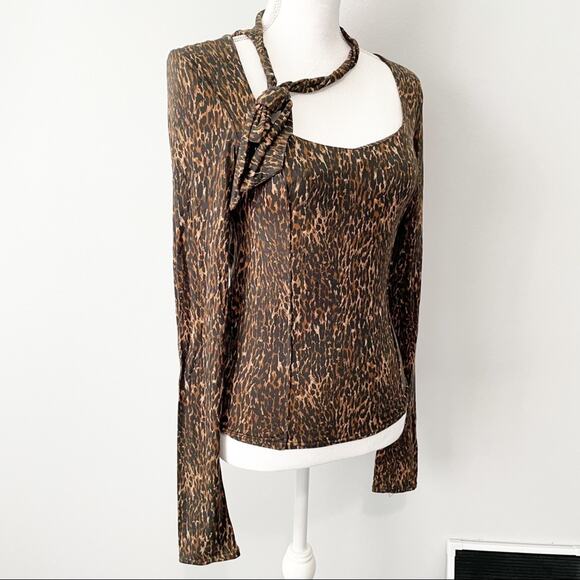 Free People leopard print tie neck top size small scoop neck - Picture 5 of 10